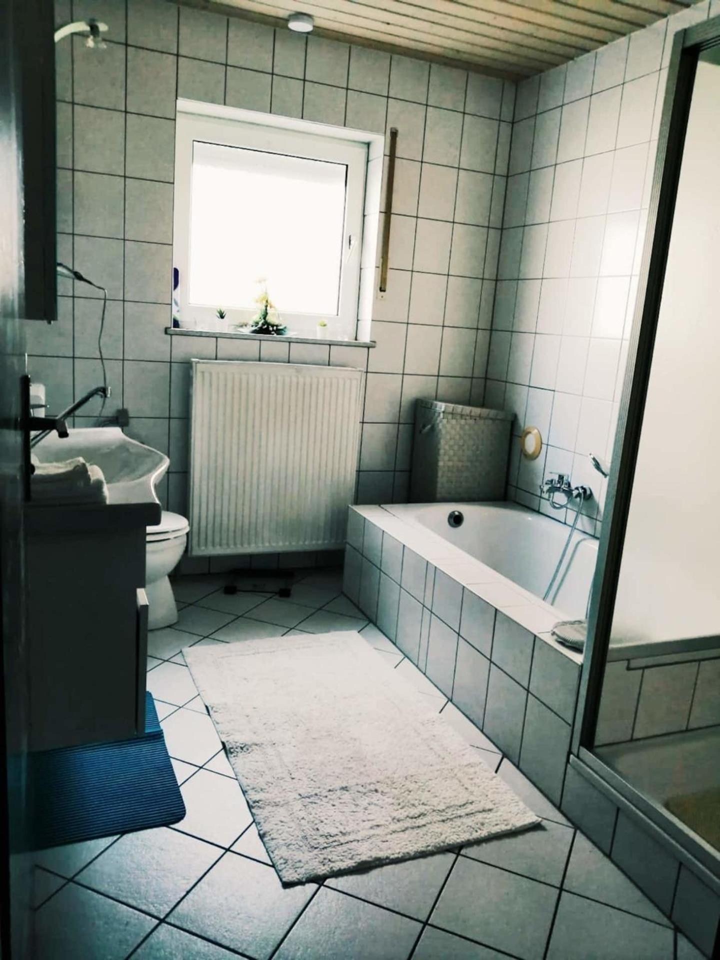 76 Qm Whg Im Eg Haus-Wohlfuehloase Vor Der Haustuer Leilighet Gladenbach Eksteriør bilde